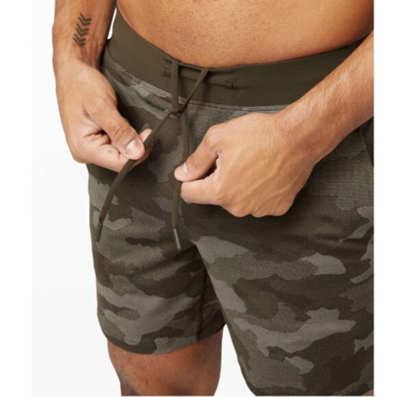Lululemon T.H.E. Linerless Short 7" Green Camo, Men's Size Large - Picture 1 of 14